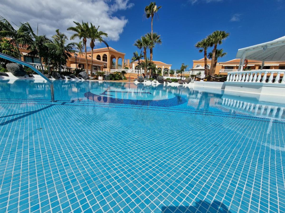 Exclusive Penthouse Playa Las Vistas 4 Close To The Sea And Beach, Aircondition For A Fee, Wifi, Terrace, Heated Pool Плая де лас Америкас Екстериор снимка